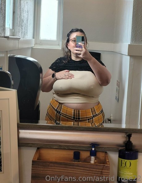 astrid rose22 pretty pornstar images