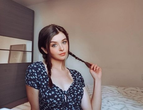 Chloe Lockley nudes model pics