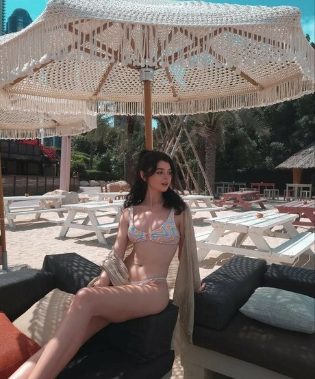 Chloe Lockley model best pictures