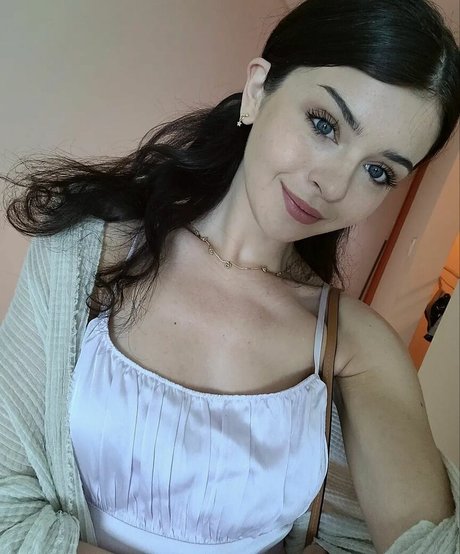 Chloe Lockley model pornographic img