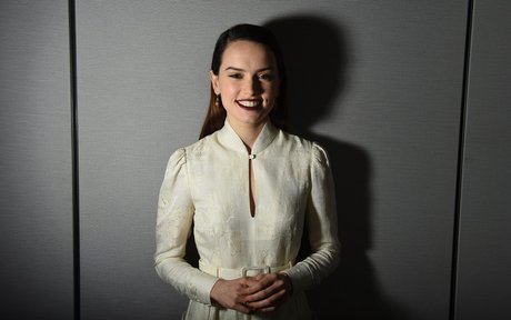 Daisy Ridley star high quality photo