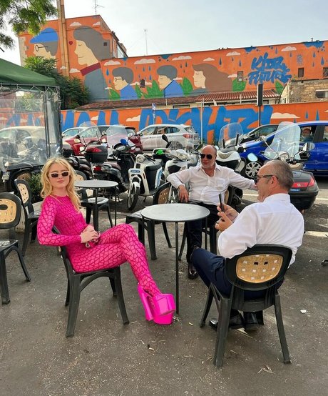 stepdaughter onlyfans pornographic archive