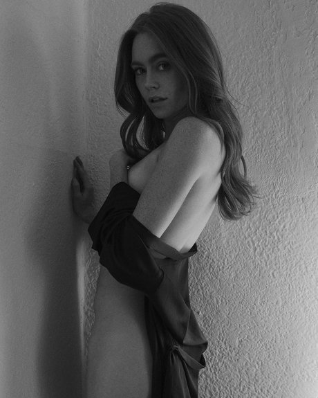 natural redhead onlyfans free nude photo