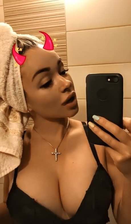 Anna Kostenko pornstar sexy photo