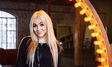 blonde shemale onlyfans sexy xxx picture