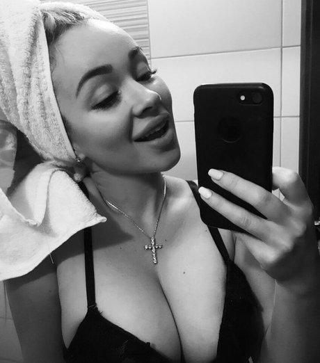 fight onlyfans sexy naked photo