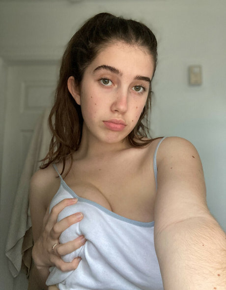 shemale fucks girl onlyfans pornos photo