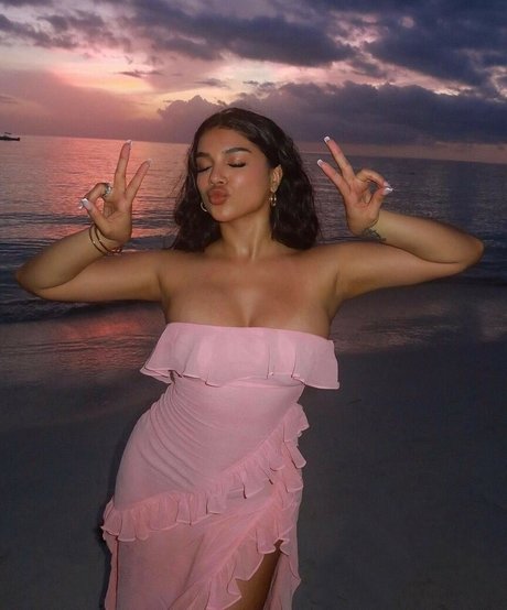 Alishbasheikh nude actress photo