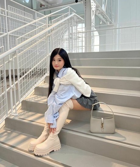 Kika Kim art model picture