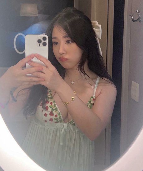 Ploo sexy model pics