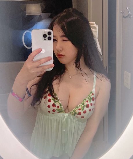 Ploo nude star picture