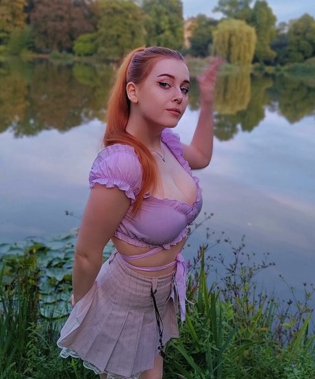 KDRkitten exclusive actress photo