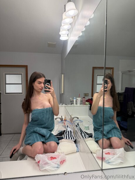 Lilithfux star high quality photos