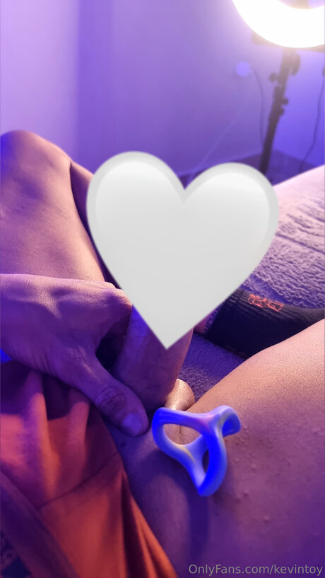 Kevintoy erotic actress photos