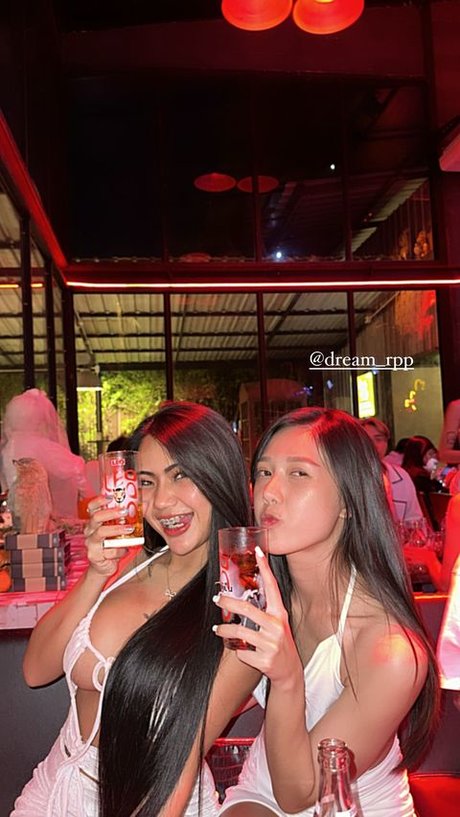 Praew Phatcharin free pornstar galleries