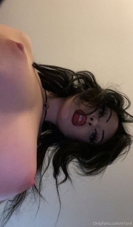 e1or4 model naked photo