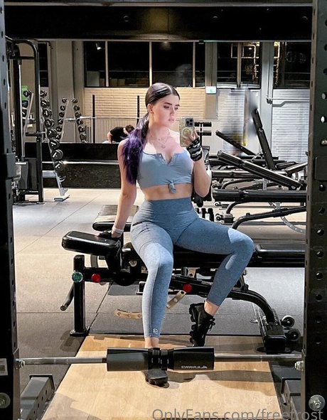 sucking tits onlyfans exclusive images