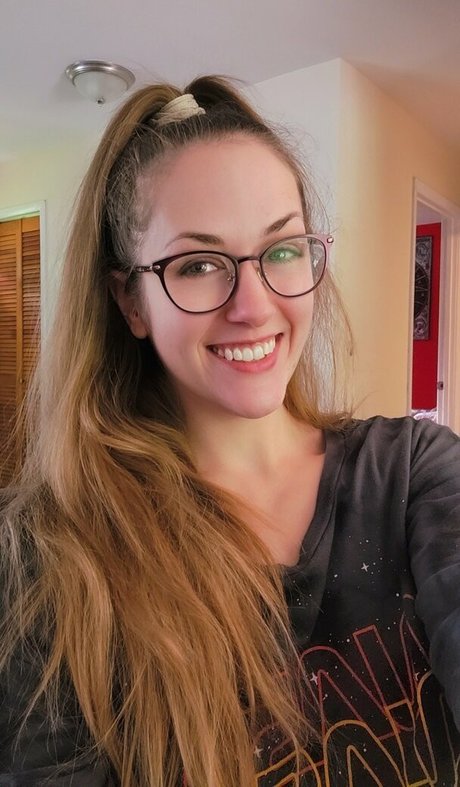 Lindsey Love star pretty galleries