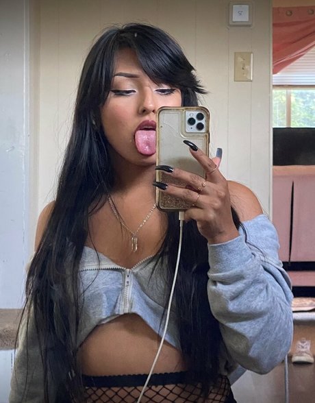 Carababexx star erotic pics