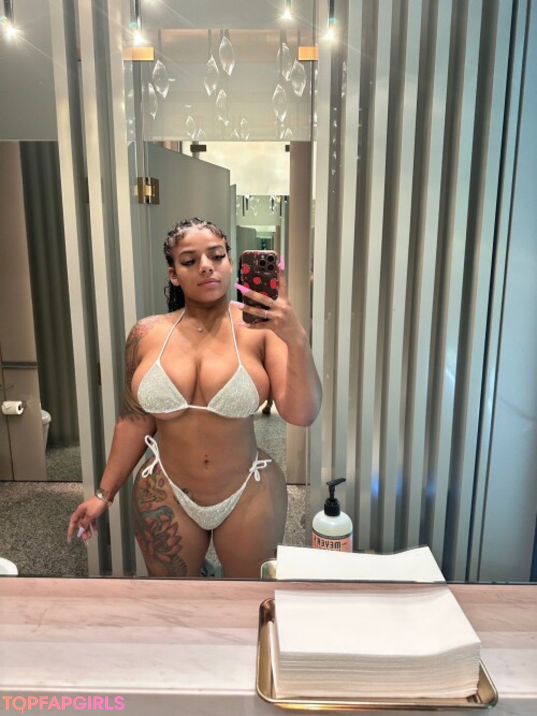 ssbbw granny onlyfans naked images