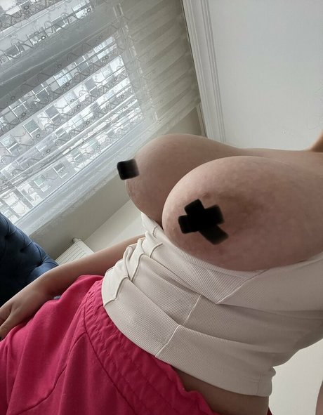 Merve Damla free star gallery