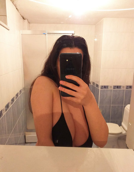 Merve Damla sex actress photo