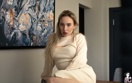 Bella Mur model high quality img