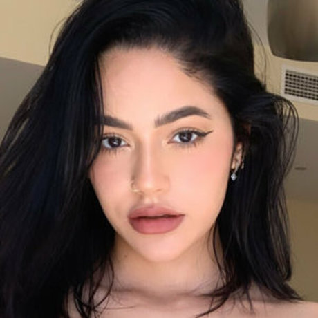 N O V A model nude pic