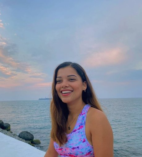 Reyna Pacheco erotic model pictures