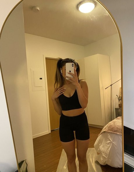 ellie bunniexo pornstar adult images