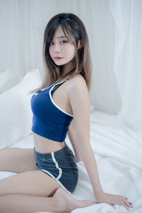 blonde secretary onlyfans art nude pic