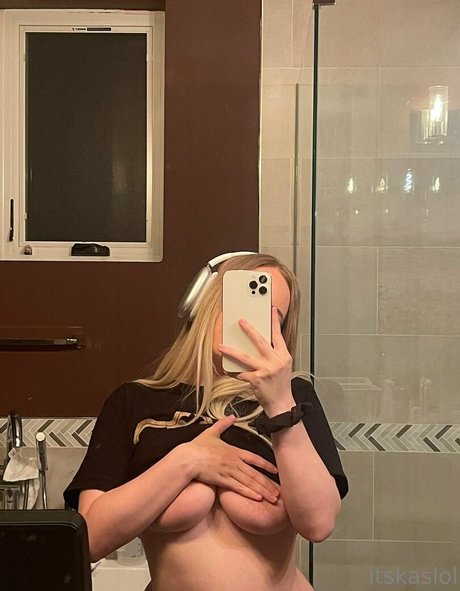 Skyiiah pornstar hd archive