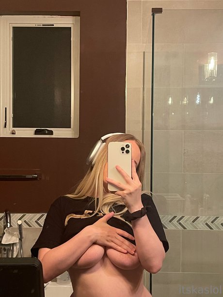 Skyiiah star xxx image