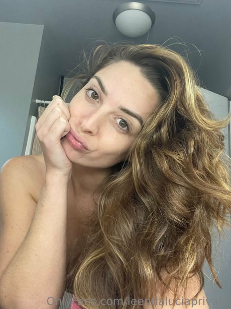 Leenda Lucia porn star photo