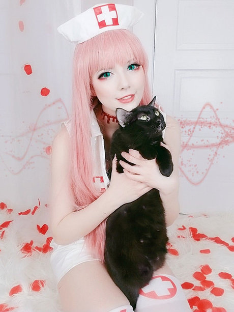 famous ladyboy onlyfans top pics