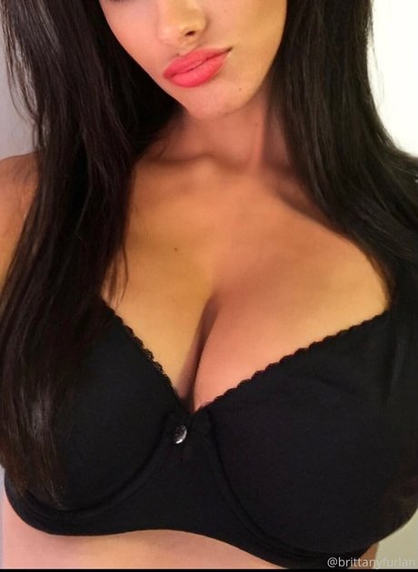 famous nude onlyfans free image