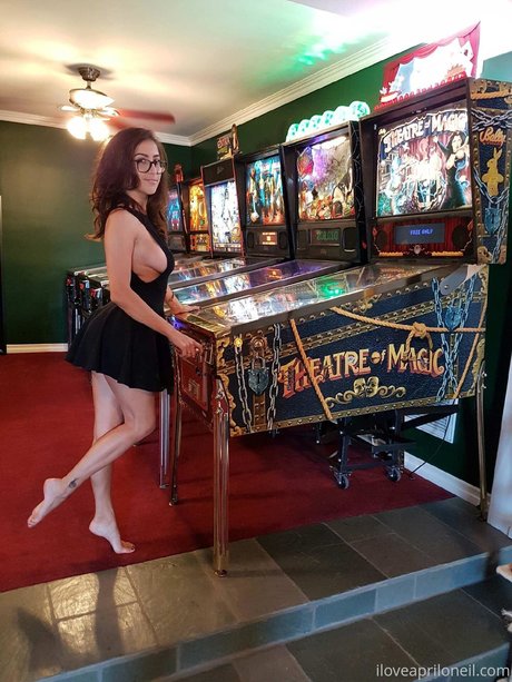 April O Neil free pornstar image