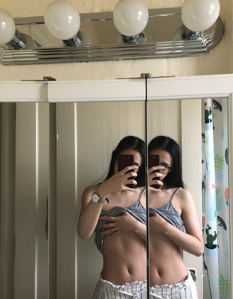 peachbloss porn model img