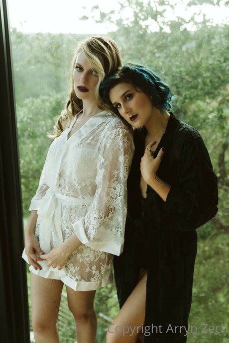 Arryn Zech model erotic picture