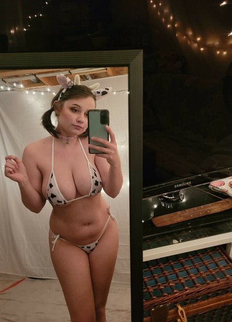 Midnight Vulpi nude star picture