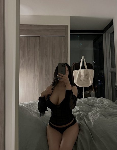 Yeonaxo pornstar art photo