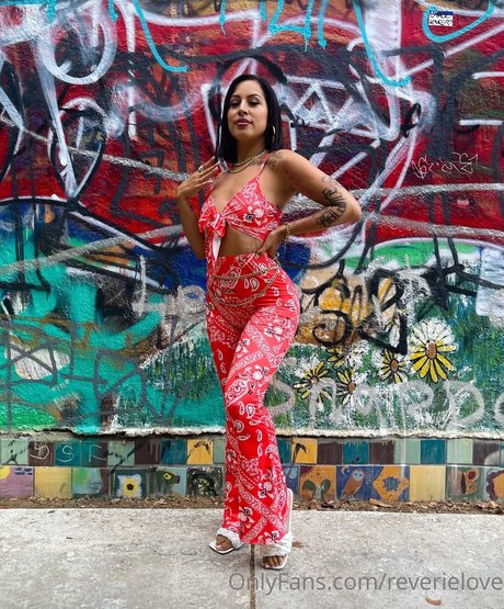 Reverie love sexy pornstar pic