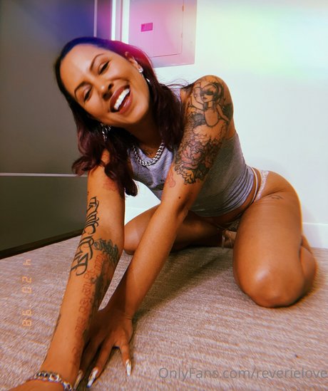 Reverie love art actress photos