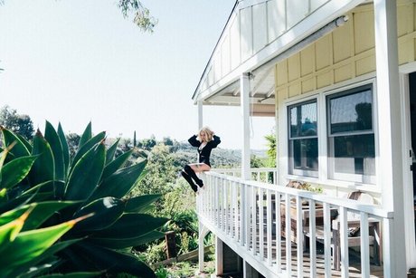 chubby babe onlyfans exclusive image