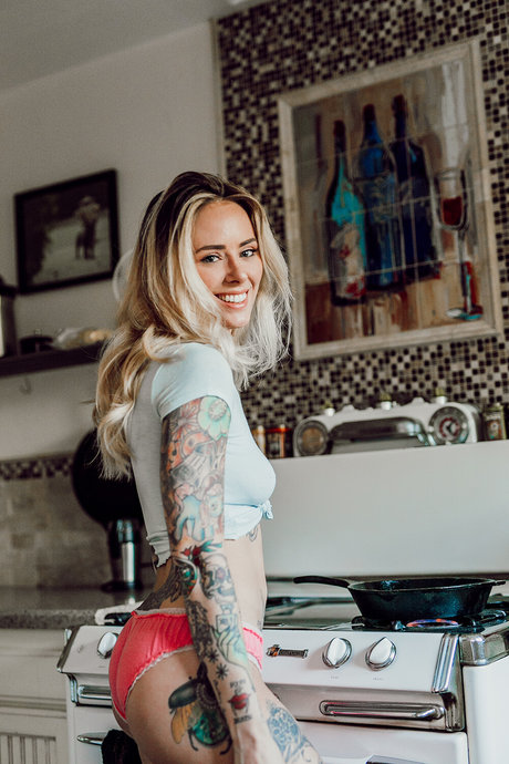 bbc blowjob onlyfans hot naked img