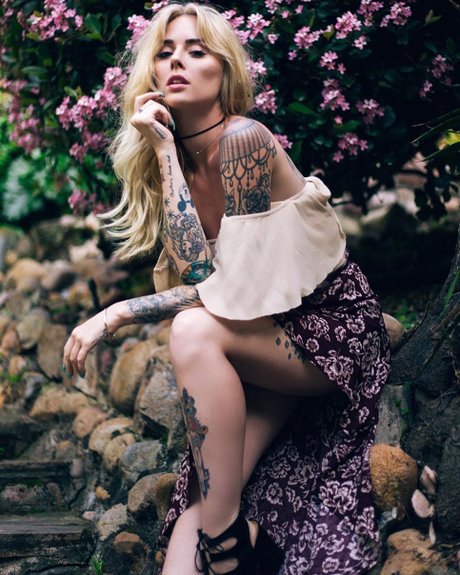 lesbian fingering onlyfans pretty img