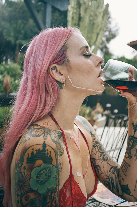 lightskin onlyfans naked pics