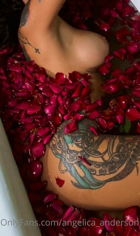 barista onlyfans beautiful naked photo