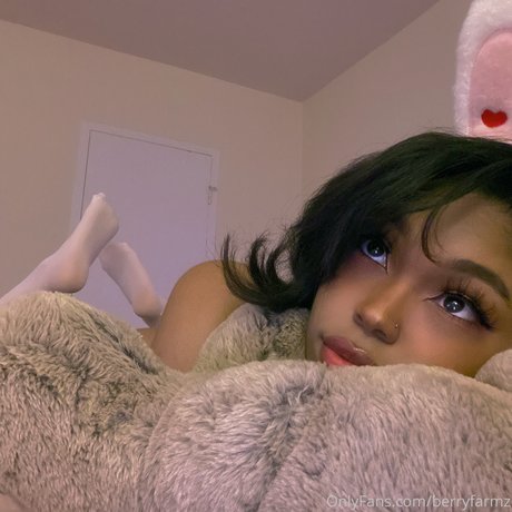 berryfarmz best model image