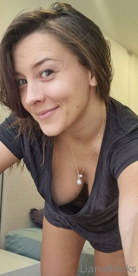 Liana Banks star naked image